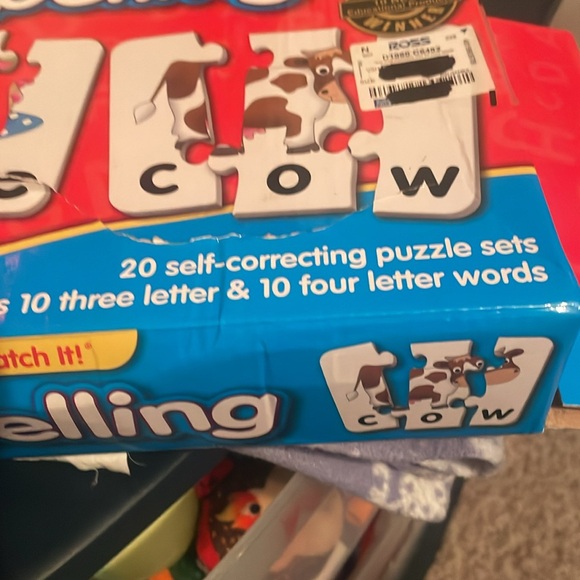 Spelling puzzle in box - Picture 3 of 3